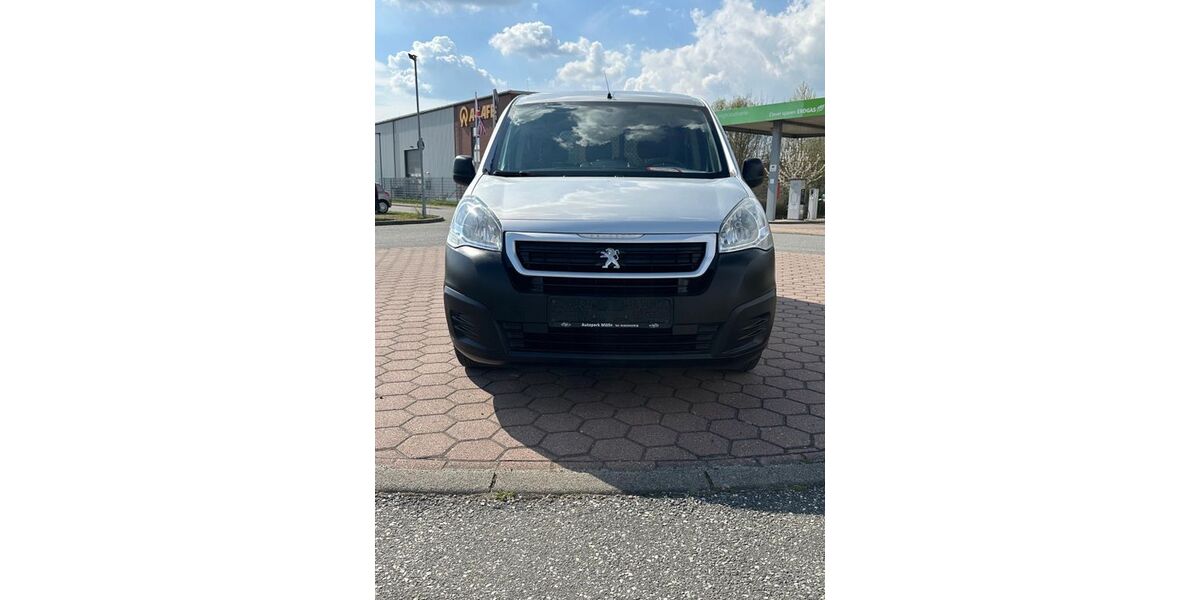 Peugeot Partner 138.000 km 5.990 &euro; Mölln 23879