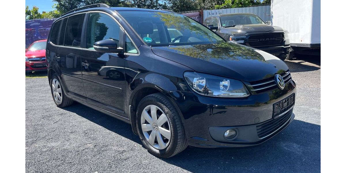 VW Touran 270.000 km 5.440 &euro; Krefeld 47809
