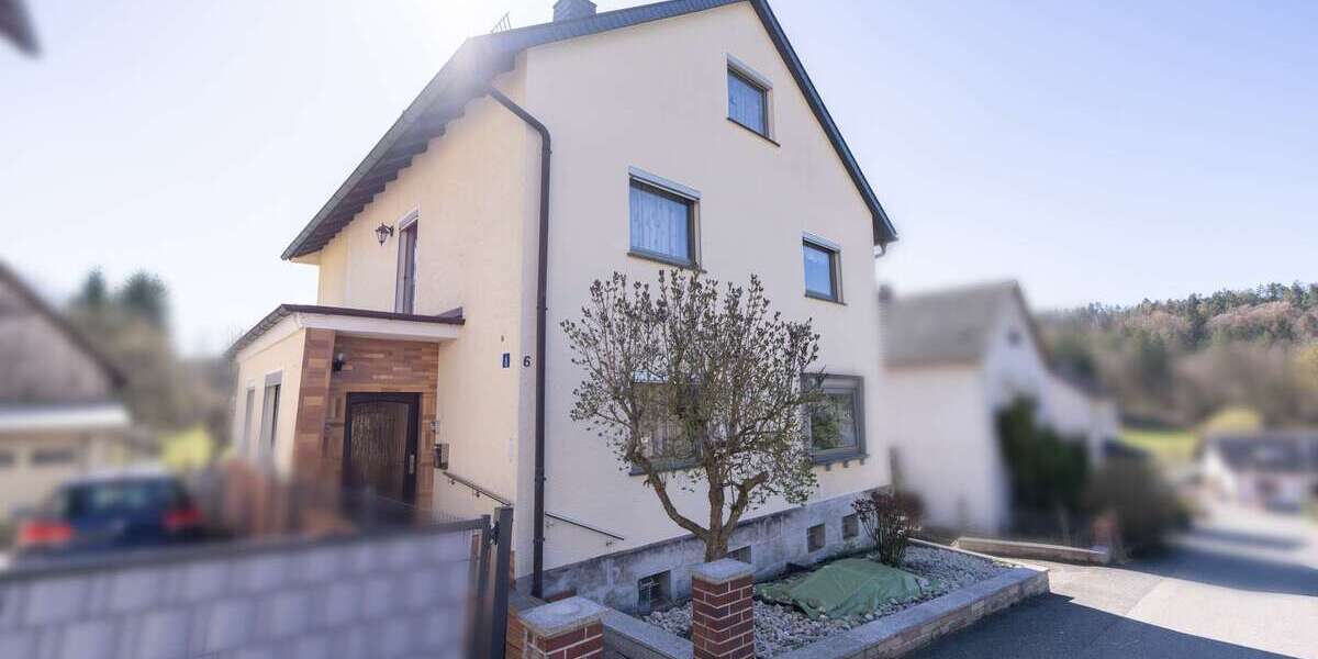 Einfamilienhaus Rödental - 6 Zimmer, 195 m&sup2;, 198.000&euro; | Angebot:26302095