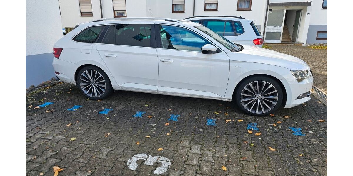 Skoda Superb 149.000 km 16.500 &euro; Bodelshausen 72411