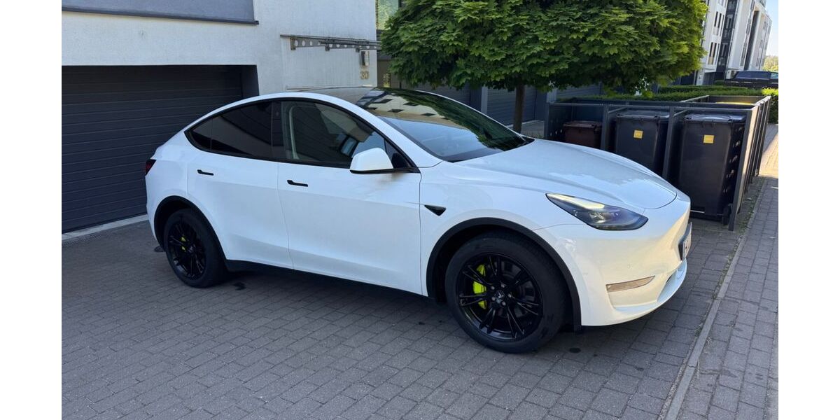 Tesla Model Y 99.000 km 26.900 &euro; Rostock 18146