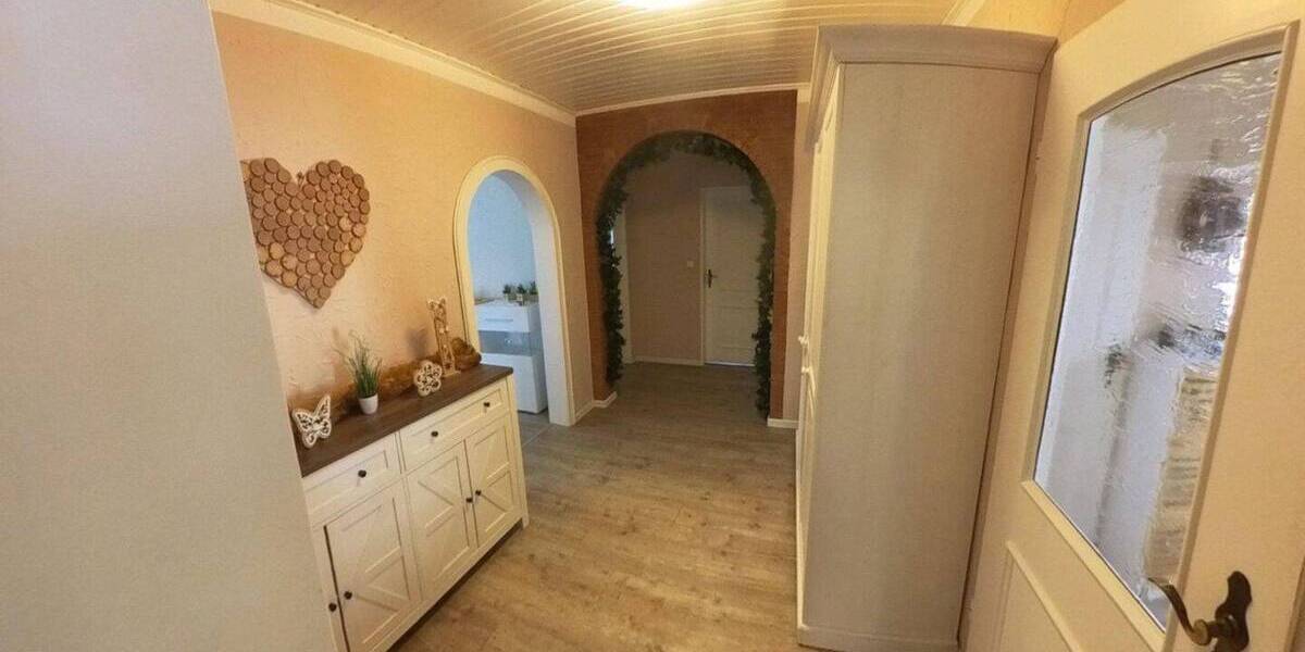 Mehrfamilienhaus, Wohnhaus Hameln Hilligsfeld - 8 Zimmer, 200 m&sup2;, 350.000&euro; | Angebot:26228809