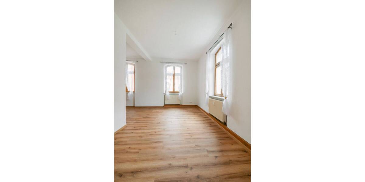 Etagenwohnung Neustadt - 5 Zimmer, 120 m&sup2;, 660&euro; | Angebot:26851154
