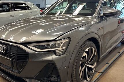 Audi e-tron 56.153 km 31.780 &euro; Rastede/ Wahnbek 26180