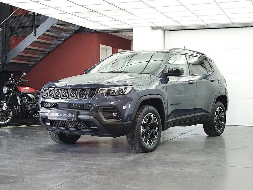 Compass °IIIII° Trailhawk Plug-In Hybrid 4WD