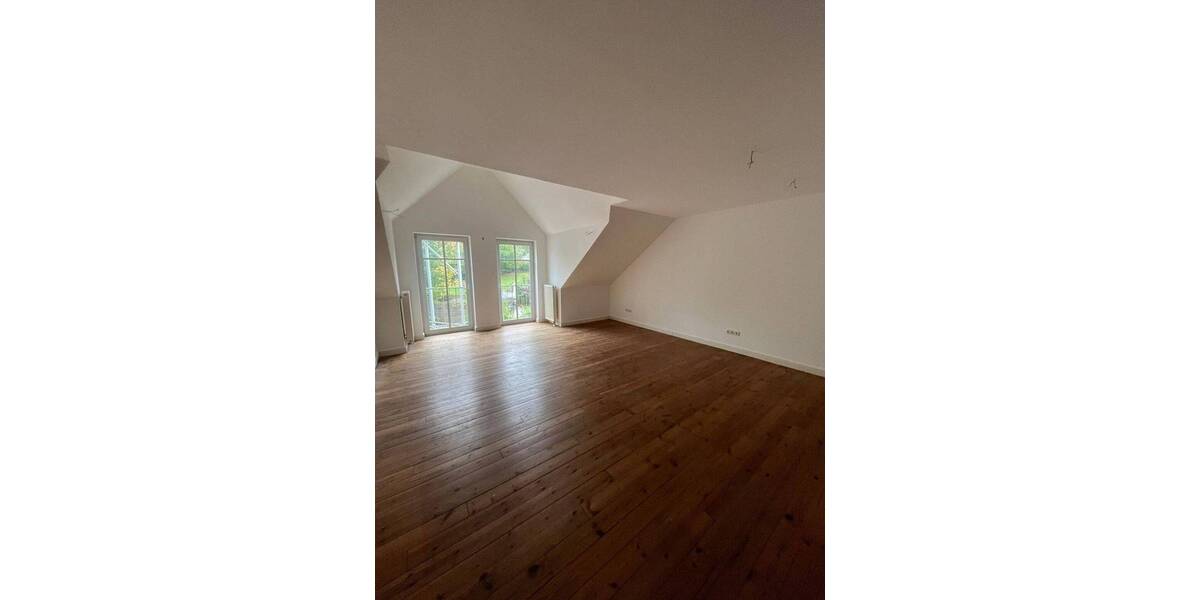 Zimmer Künzell - 4 Zimmer, 160 m&sup2;, 1.250&euro; | Angebot:26376579