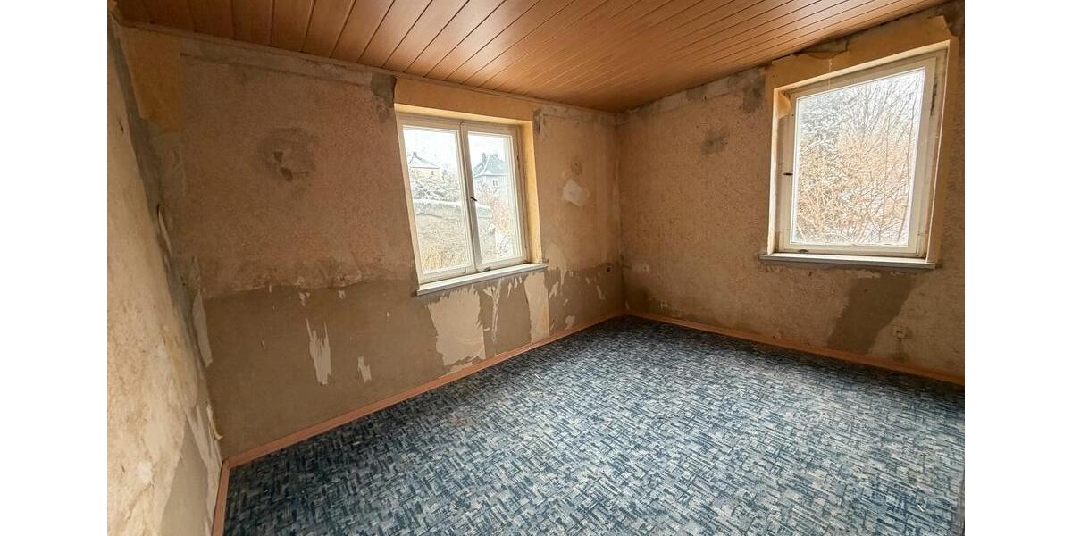 Einfamilienhaus Rositz - 8 Zimmer, 140 m&sup2;, 500&euro; | Angebot:24812820