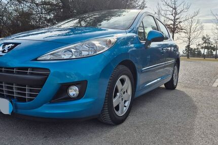 Peugeot 207 69.500 km 5.100 € München 81829