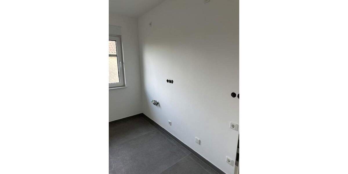 Etagenwohnung Mülheim Saarn - 3 Zimmer, 90 m&sup2;, 1.500&euro; | Angebot:24874819