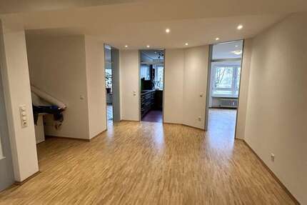 Wohnung München Thalkirchen-Obersendling-Forstenried-Fürstenried-Solln - 5 Zimmer, 126 m&sup2;, 2.300&euro; | Angebot:26732889
