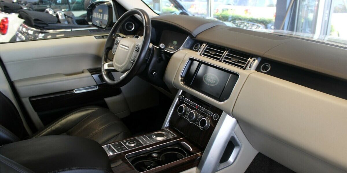 Land Rover Range Rover 4.4 SDV8 Vogue 182.940 km 27.980 &euro; Euskirchen 53881