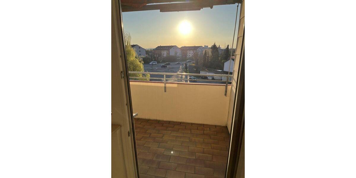 Etagenwohnung Schwetzingen - 3 Zimmer, 89 m&sup2;, 1.130&euro; | Angebot:26908888