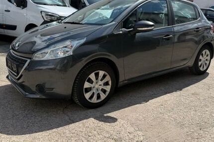 Peugeot 208 74.500 km 3.999 &euro; Halle 06118