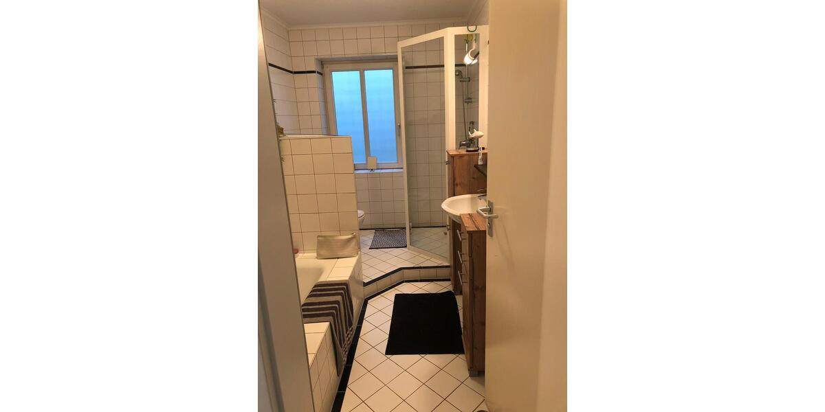 Etagenwohnung Deggendorf - 2.5 Zimmer, 70 m&sup2;, 250.000&euro; | Angebot:26633993