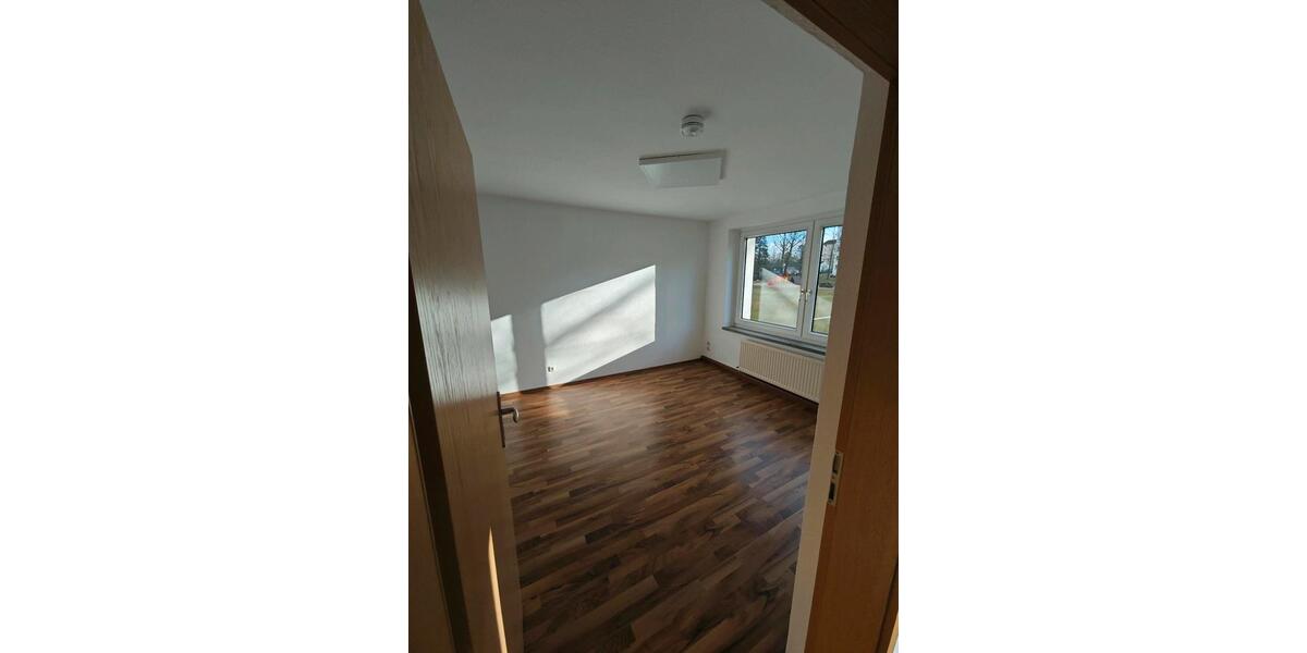 Etagenwohnung Neustadt an der Orla - 2 Zimmer, 45 m&sup2;, 450&euro; | Angebot:26017986