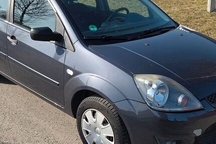 Ford Fiesta 90.000 km 2.995 &euro; Taucha 04425