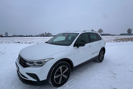 VW Tiguan 53.000 km 27.990 &euro; Brome 38465