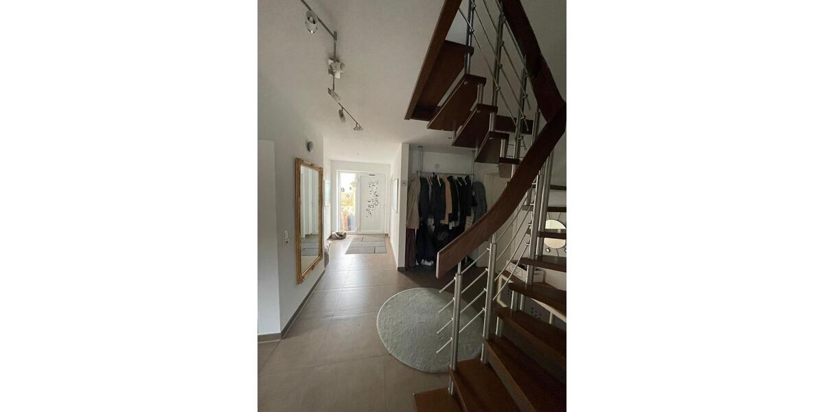 Einfamilienhaus Schwülper - 7 Zimmer, 197 m&sup2;, 749.000&euro; | Angebot:24685418