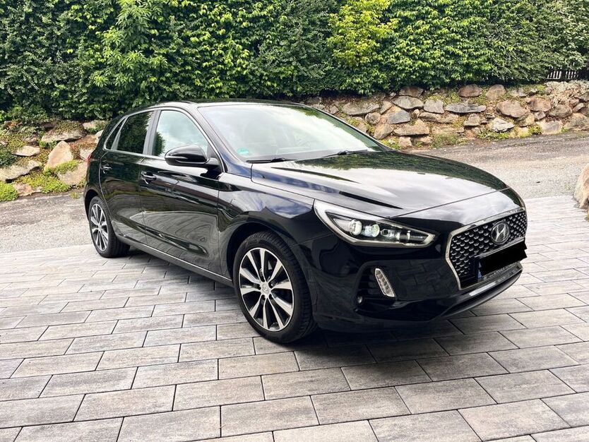 i30