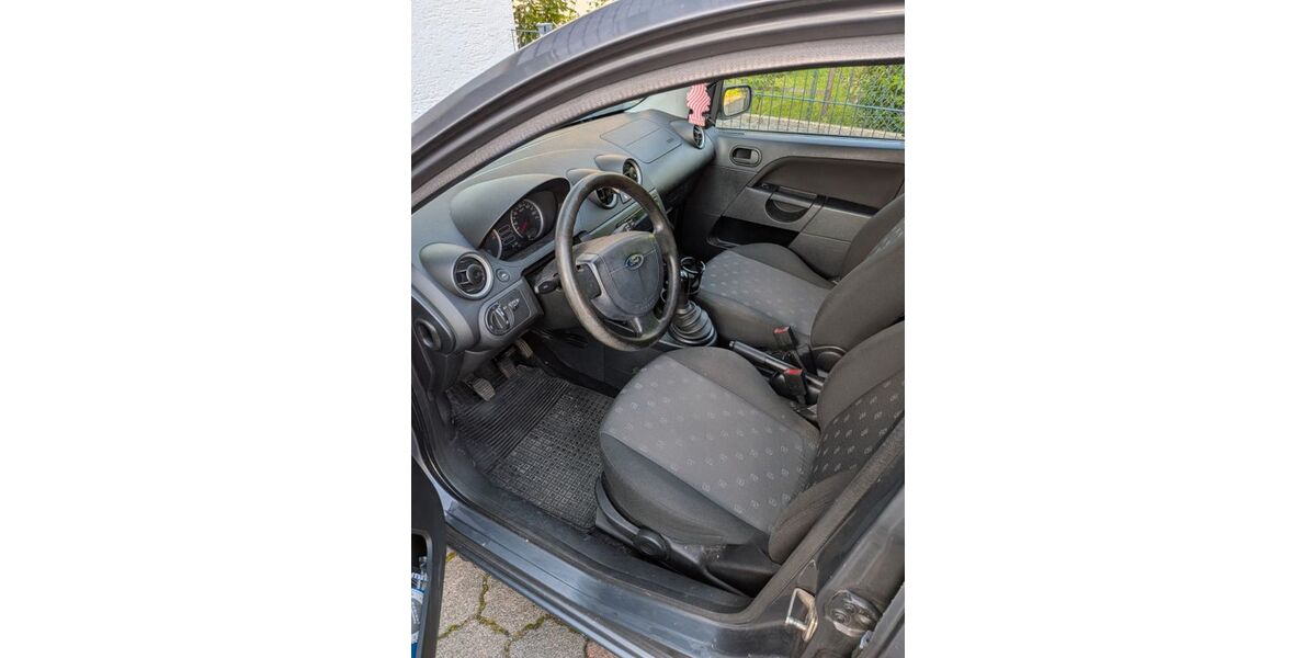 Ford Fiesta 144.000 km 1.600 &euro; Bergneustadt 51702