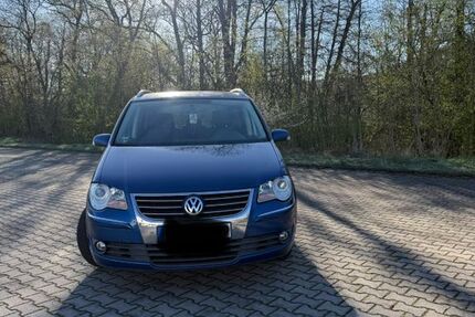 VW Touran 215.000 km 2.800 &euro; Coburg 96450