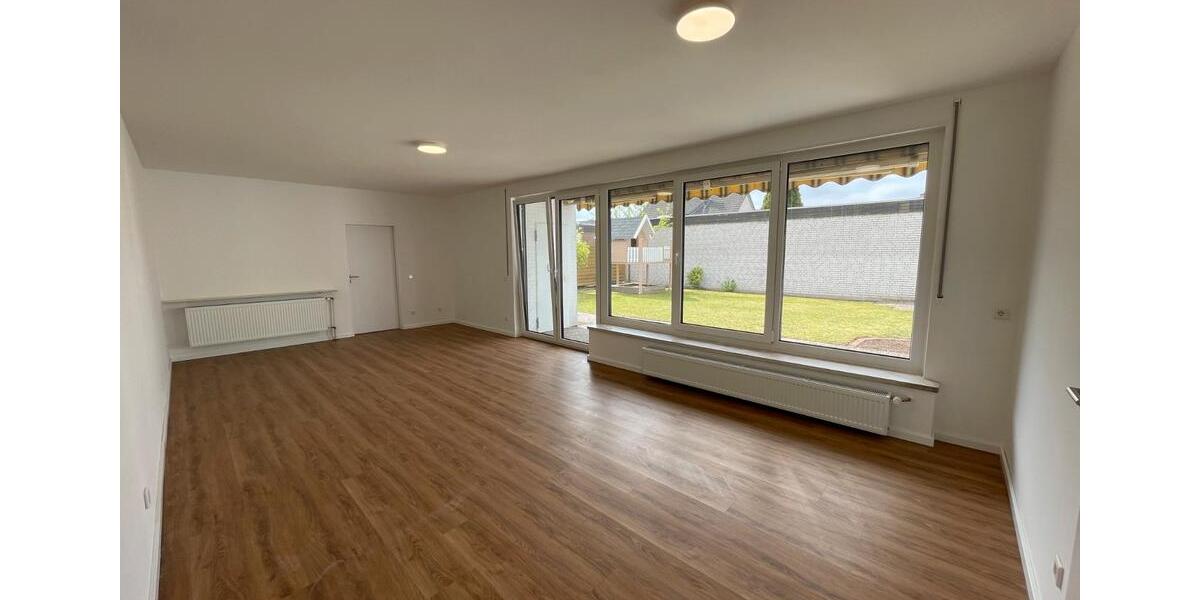 Bungalow Schloß Holte-Stukenbrock Stukenbrock - 5 Zimmer, 140 m&sup2;, 1.550&euro; | Angebot:26318920