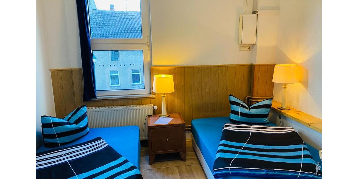 Einfamilienhaus Wolmirstedt - 9 Zimmer, 340 m&sup2;, 2.200&euro; | Angebot:23550746