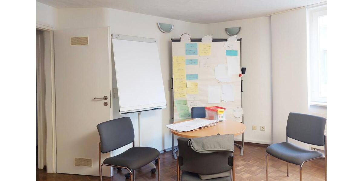 Einfamilienhaus Ettlingen - 6 Zimmer, 250 m&sup2;, 2.350&euro; | Angebot:26688722