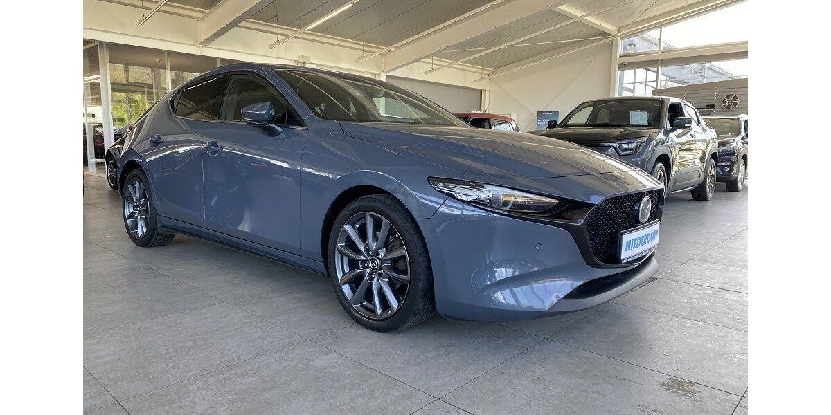 Mazda 3 149.000 km 14.500 &euro; Rinteln 31737