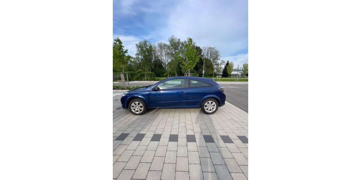 Opel Astra 121.000 km 3.699 &euro; Offenburg 77652