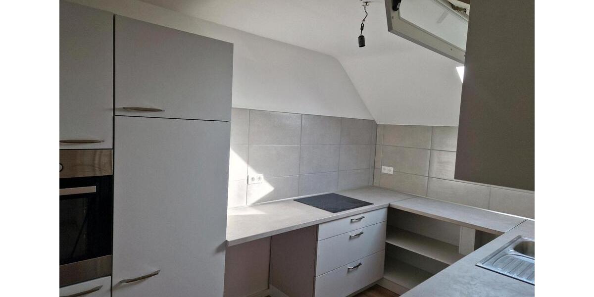 Dachgeschoßwohnung Sankt Augustin - 2 Zimmer, 75 m&sup2;, 1.000&euro; | Angebot:25949015