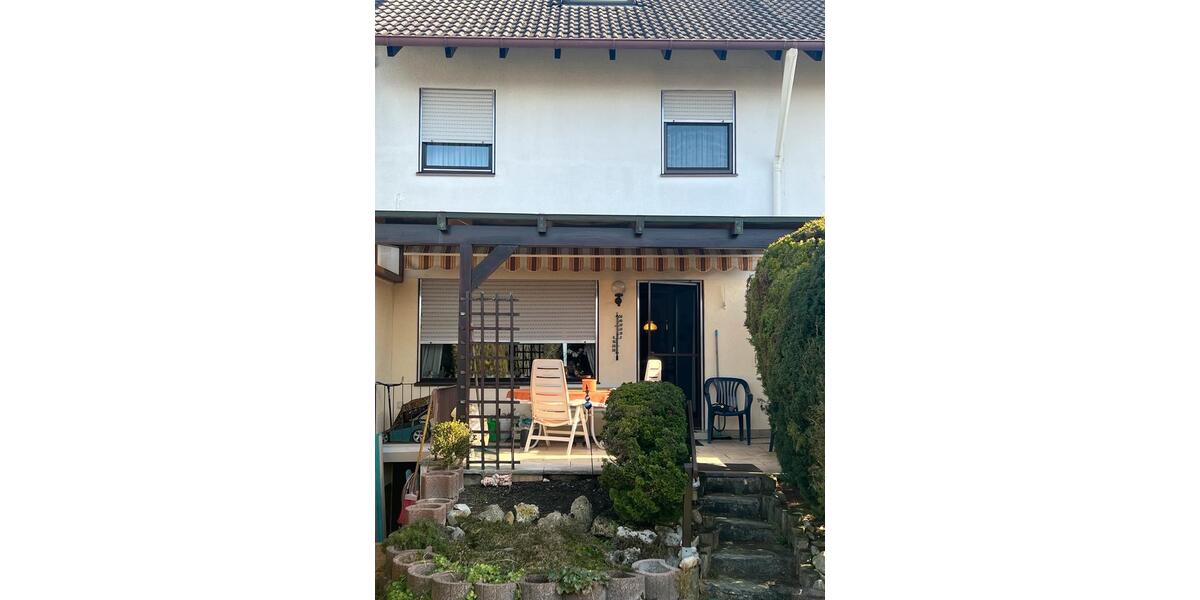 Reihenhaus Altdorf bei Nürnberg - 6 Zimmer, 120 m&sup2;, 380.000&euro; | Angebot:26185715