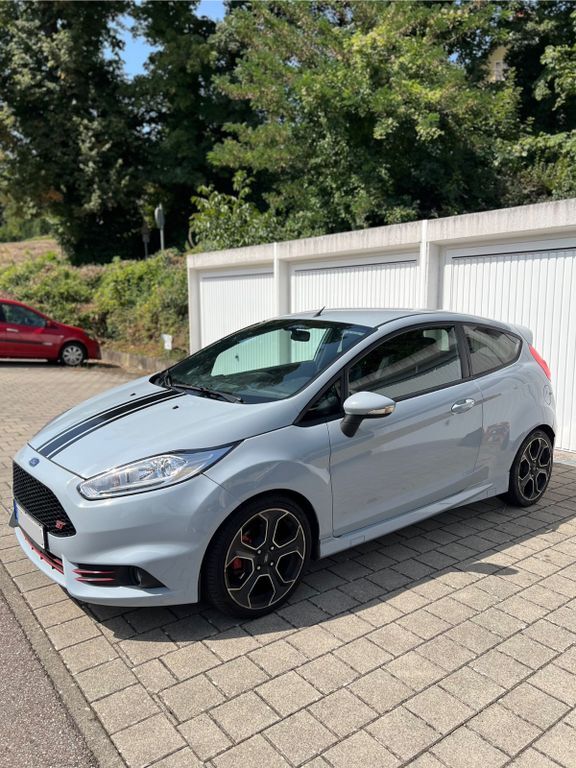 Ford Fiesta 163.000 km 13.200 € Laufenburg (Baden) 79725