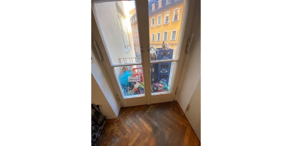 5-Zimmerwohnung in Würzburg Stadtmitte ab 1.4.26 zu vermieten 5 zimmer