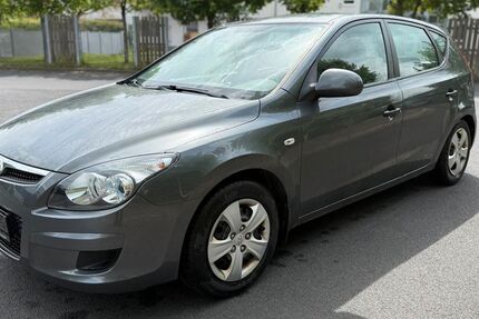 Hyundai i30 99.980 km 2.490 &euro; Drei Gleichen OT Günthersleben 99869