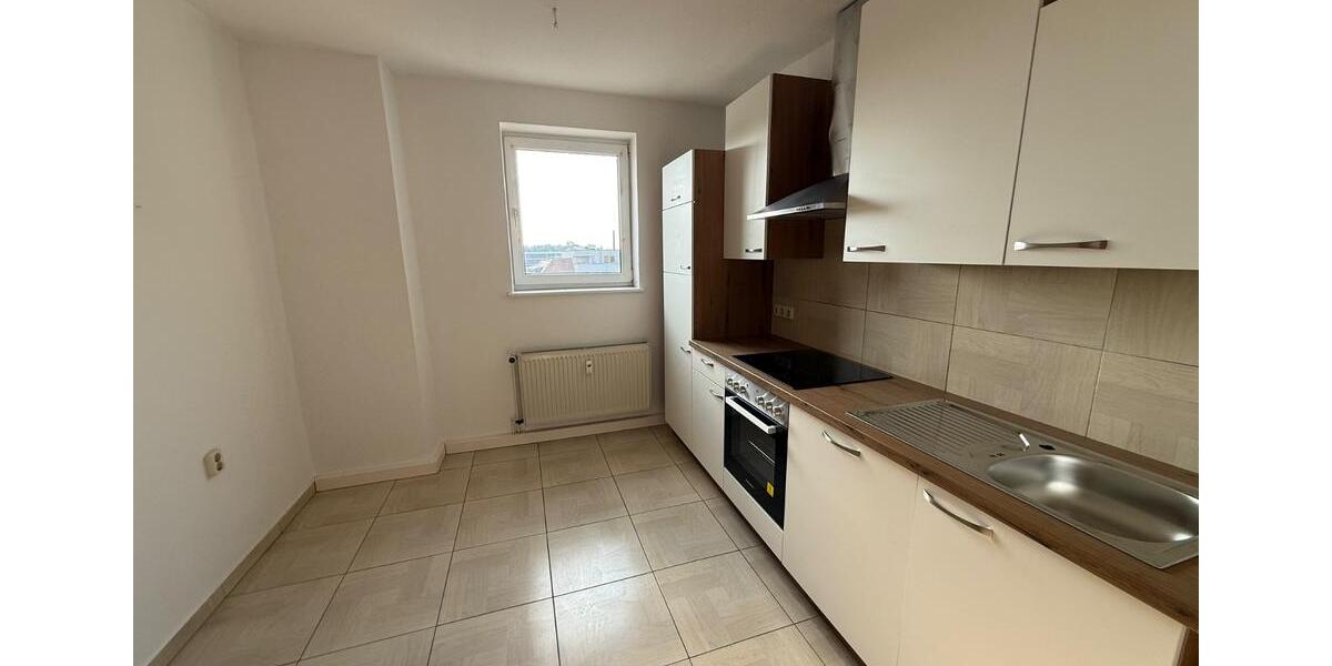 Dachgeschoßwohnung Cottbus Spremberger Vorstadt - 4 Zimmer, 100 m&sup2;, 900&euro; | Angebot:24739763