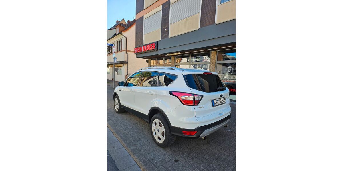 Ford Kuga 141.890 km 8.850 &euro; WALDSEE 67165