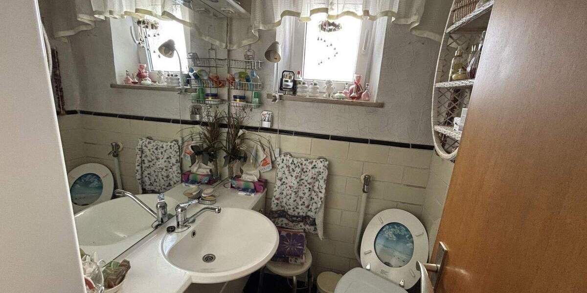 Doppelhaushälfte Schwandorf - 4 Zimmer, 100 m&sup2;, 215.000&euro; | Angebot:25770911
