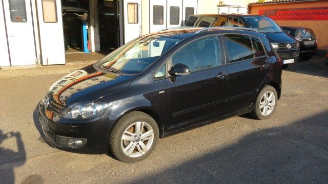 VW Golf 103.252 km 7.990 € Kiel 24116
