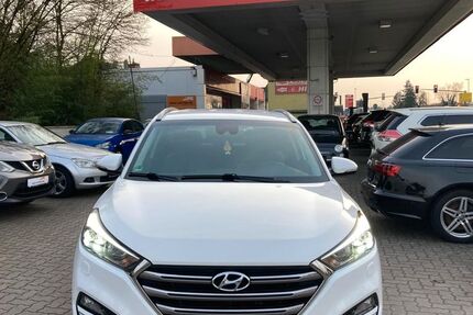 Hyundai TUCSON 140.000 km 15.800 &euro; Neumalsch 76316