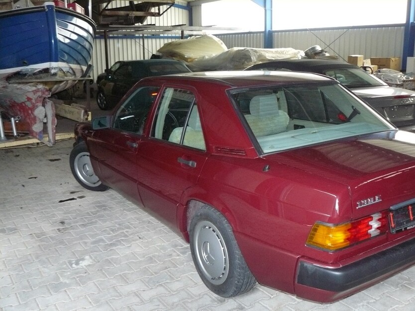 Mercedes-Benz 190 85.000 km 7.900 € Flachslanden 91604