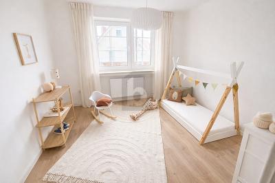 FRISCH RENOVIERT UND GROßZÜGIG - Etagenwohnung Königsbrunn | Angebot:26488224