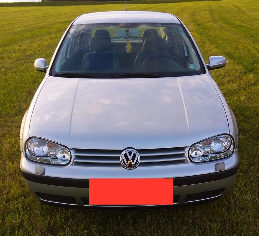 VW Golf 182.000 km 2.222 € Tiefenbach 94113