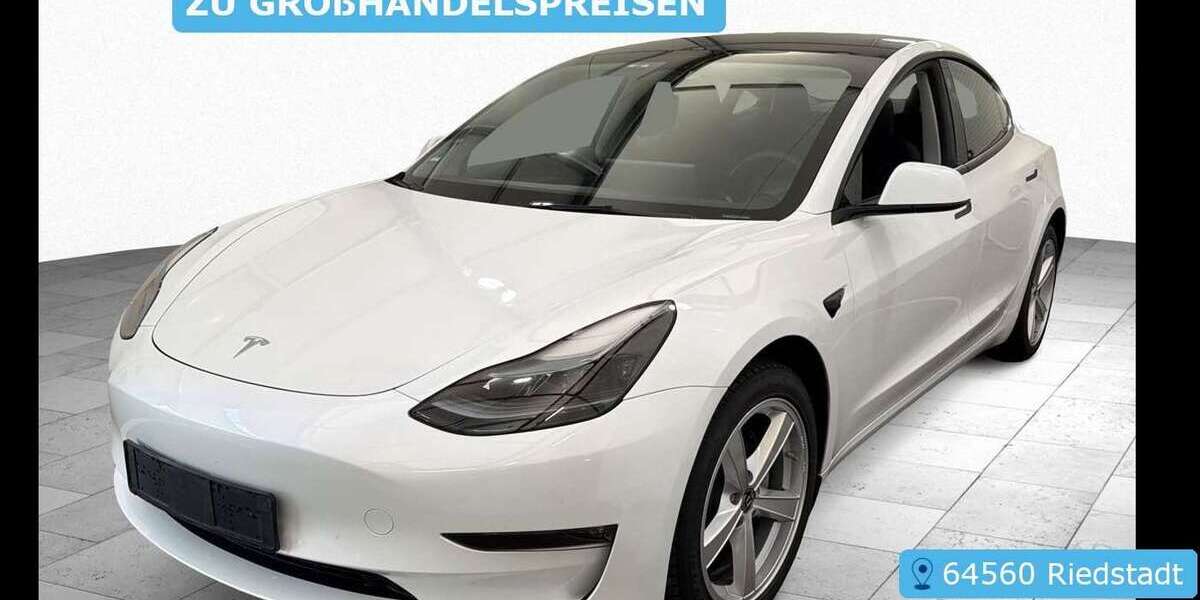 Tesla Model 3 58.597 km 31.397 &euro; Frankfurt 60596