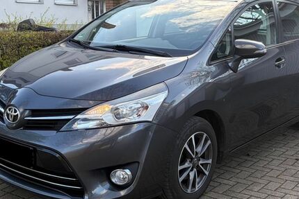 Toyota Verso 142.966 km 7.950 &euro; Hannover 30177