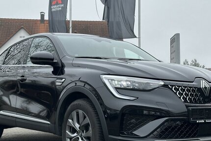 Renault Arkana Deutsch Techno MildHyb140EDC/SitzH/360° 13.900 km 23.990 &euro; Donauwörth 86609