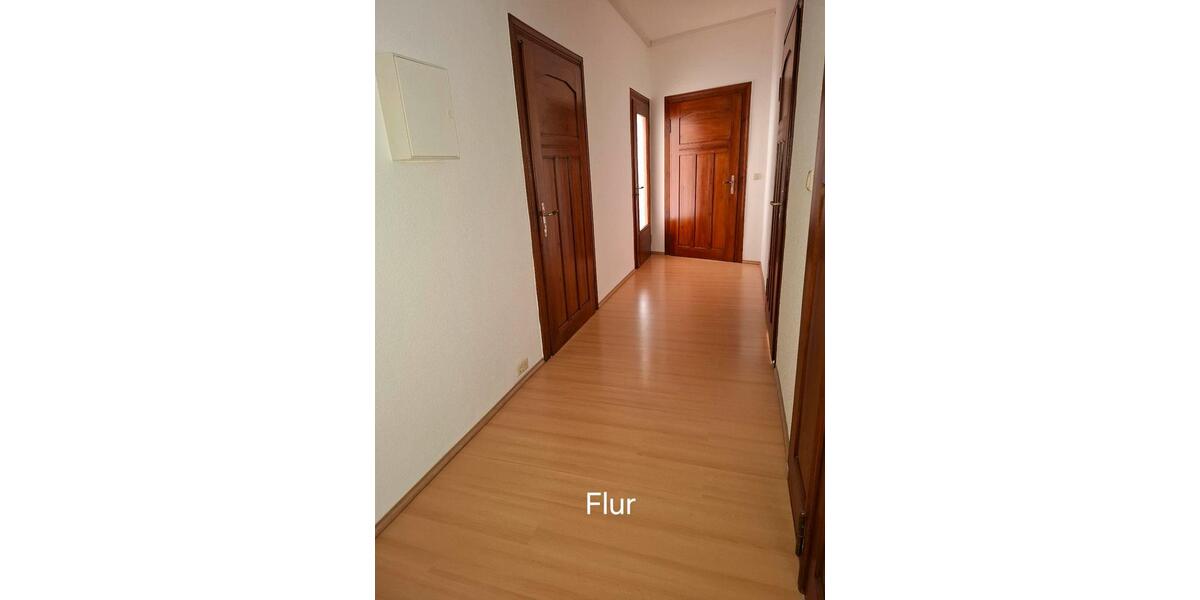 Etagenwohnung Markneukirchen - 4 Zimmer, 80 m&sup2;, 400&euro; | Angebot:25125733