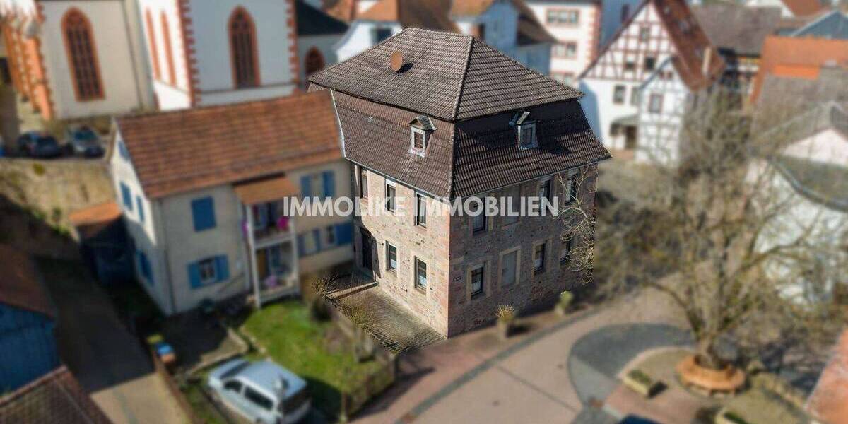 Mehrfamilienhaus, Wohnhaus Steinau an der Straße Steinau - 8 Zimmer, 207 m&sup2;, 239.000&euro; | Angebot:25845730