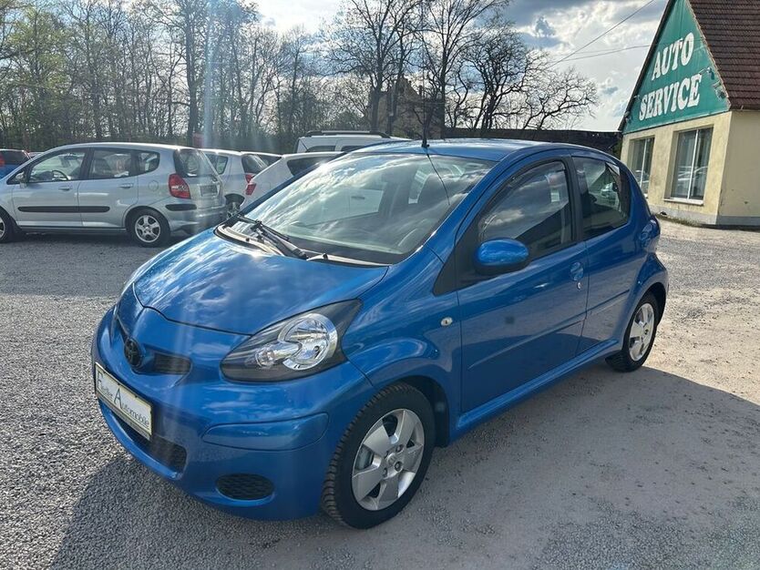 Aygo (X)