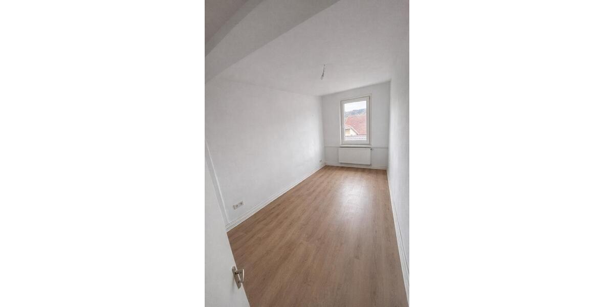 Etagenwohnung Mörlenbach - 4 Zimmer, 99 m&sup2;, 1.100&euro; | Angebot:24745578